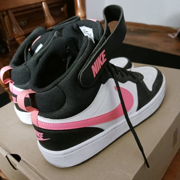 Nike mids - Picture 1 of 3